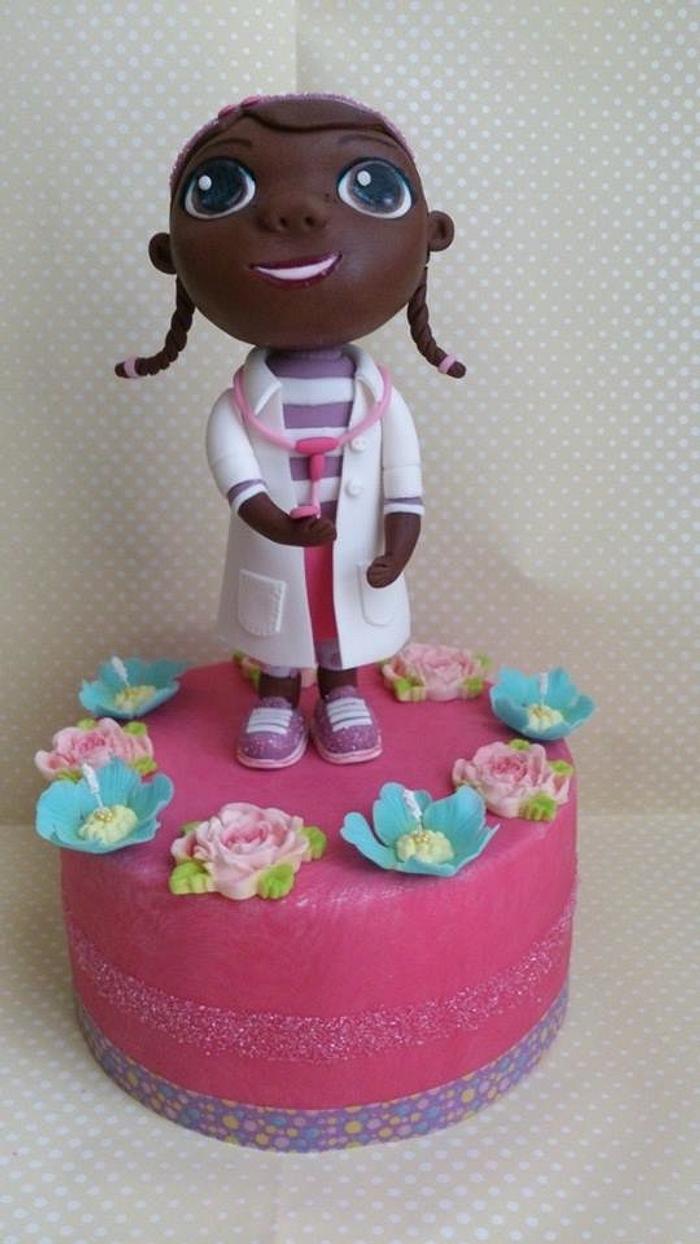 Dottoressa peluche - Decorated Cake by CRISTINA - CakesDecor