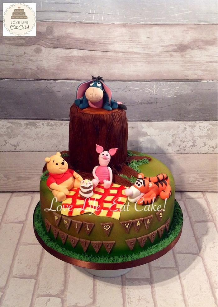 Pooh & friends wedding cake 