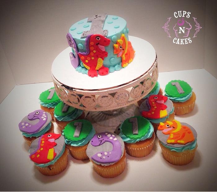 Dinosaur cake & cups