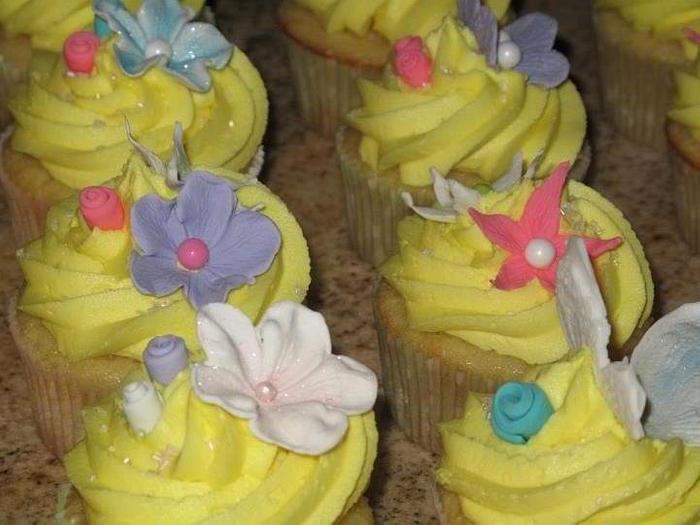 Mothers Day Cupcakes