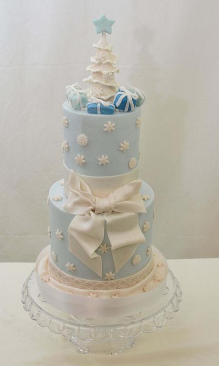 Little Christmas Cake in Ice Blue