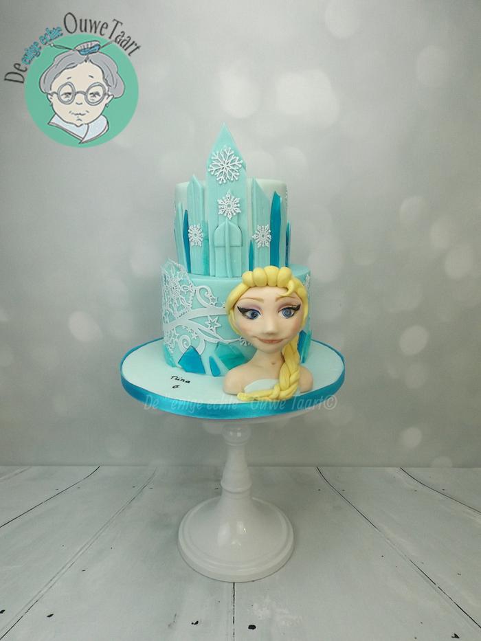 Frozen castle Elsa cake