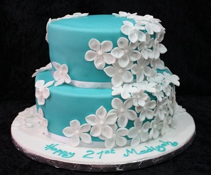 Cake in blue and white