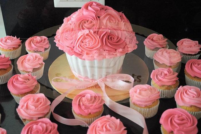 roses giant cupcake