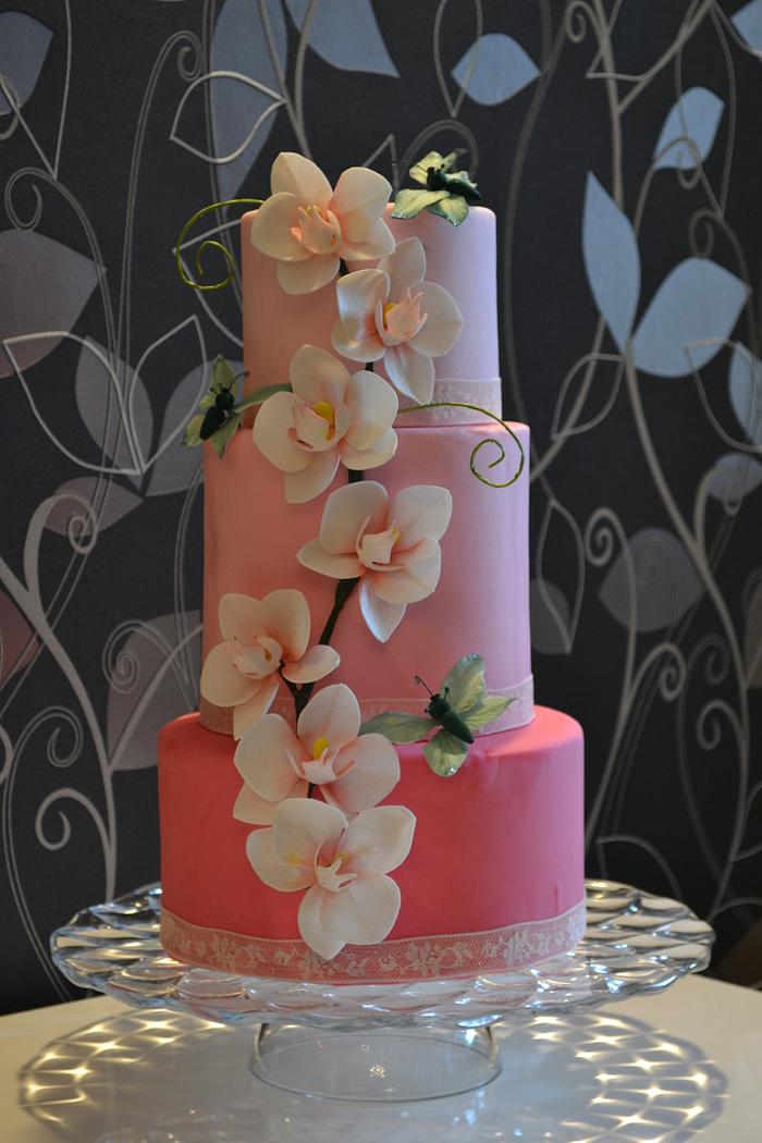 Sugar flowers cake