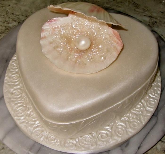 Pearl anniversary cake