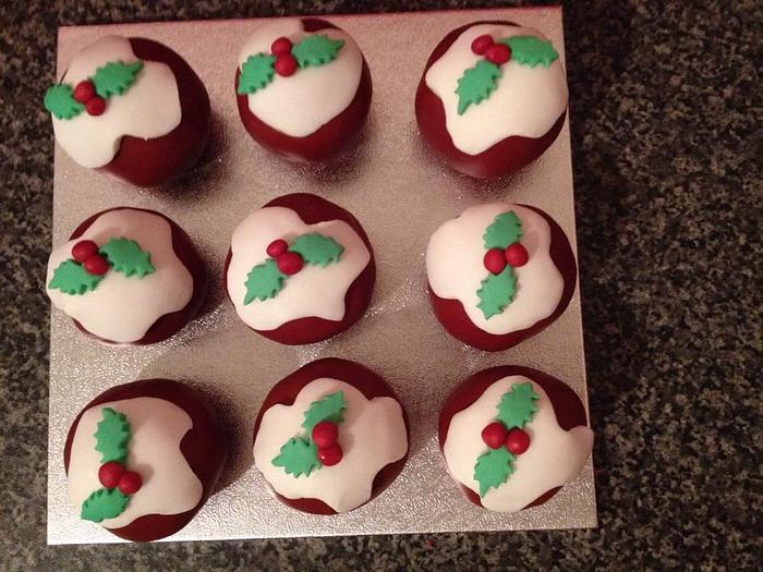 Christmas Pudding Cakes