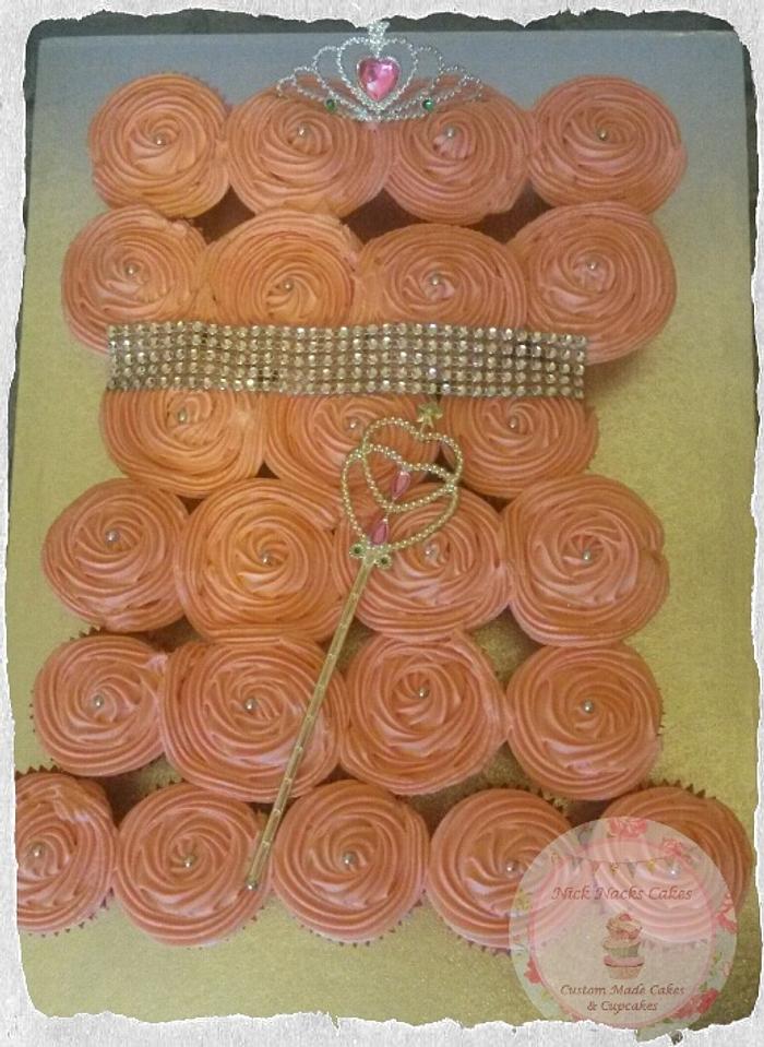Princess Dress Pullapart Cupcakes Cake