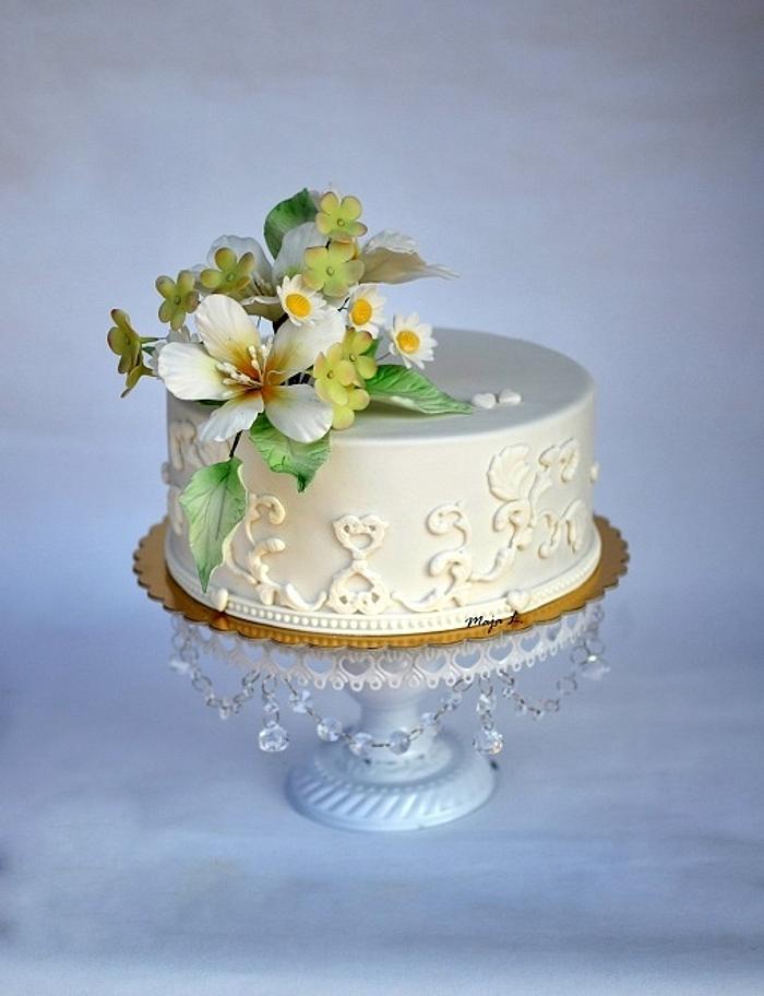 Small wedding cake with flowers
