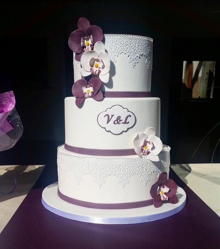 Orchid flowers wedding cake