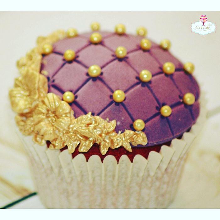 Purple and gold cupcakes 