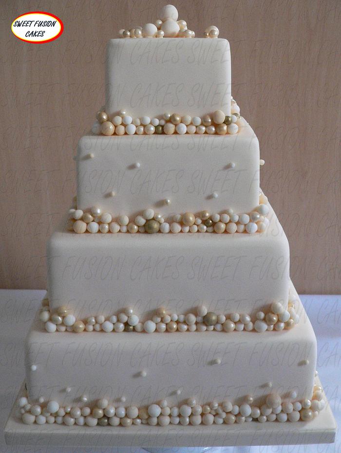 Champagne Bubbles Wedding Cake