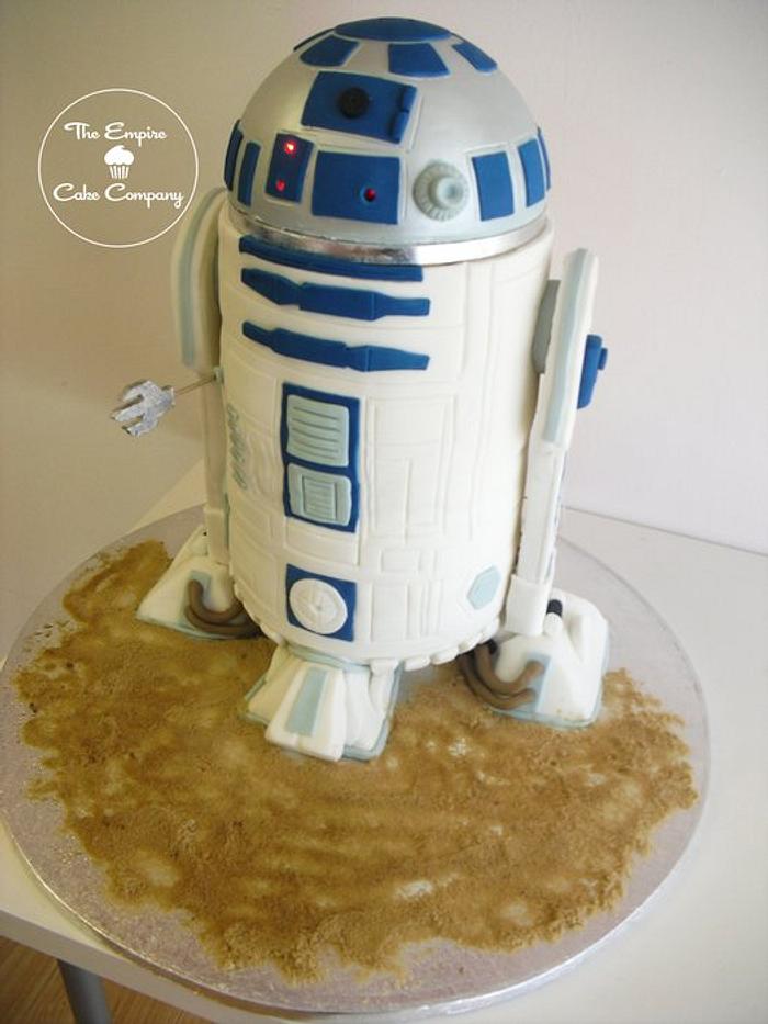R2D2 Cake with lights