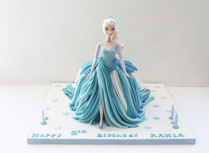 Frozen Elsa doll cake