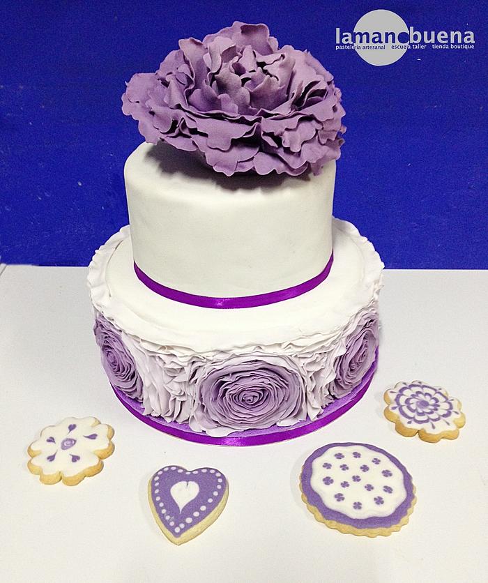 Wedding cake with cookies