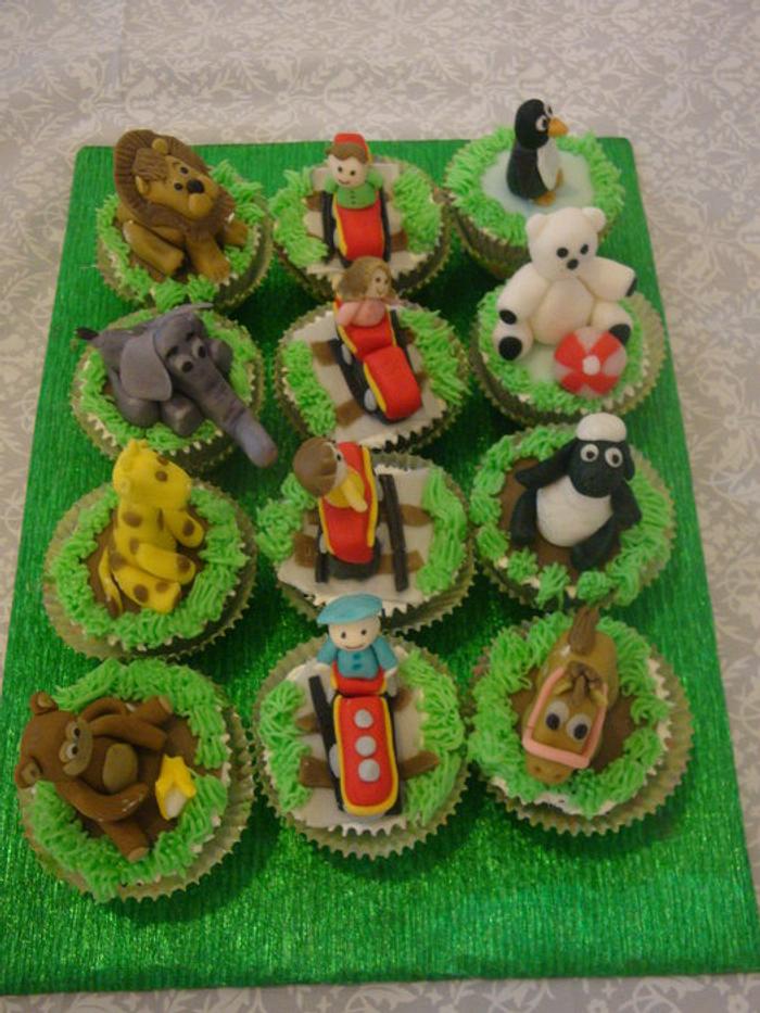 zoo train themed cupcakes