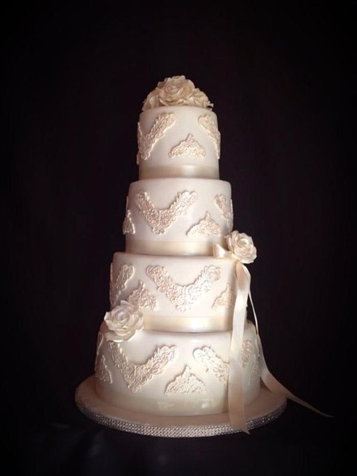 Pearl Wedding cake....