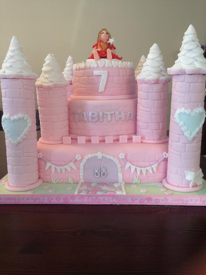 A castle cake for Tabitha