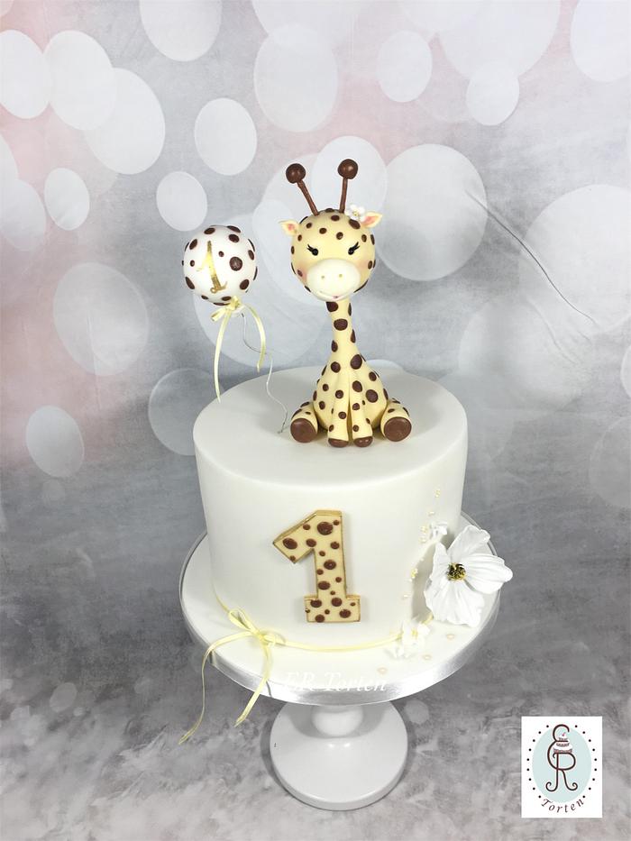 Cute giraffe cake first birthday