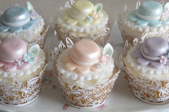 EASTER BONNET CUPCAKES