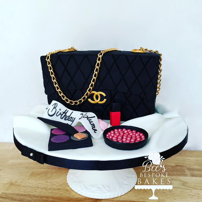 Small Chanel handbag cake