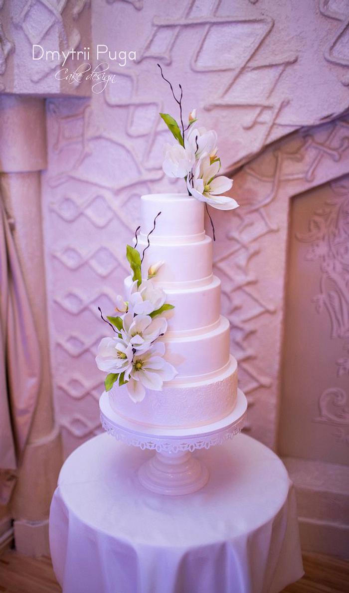 "Magnolia" wedding cake