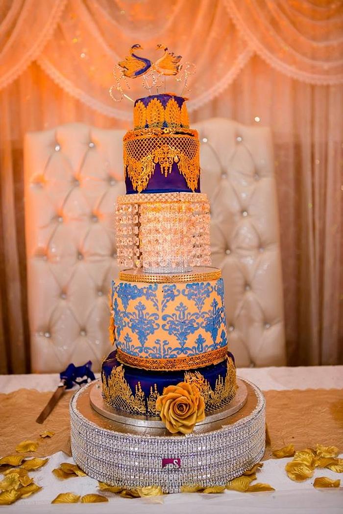 Dark Blue And Gold Sparkle Cake - Decorated Cake by Nasa - CakesDecor