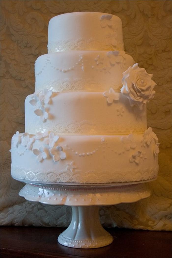 Delicate Ivory Wedding Cake