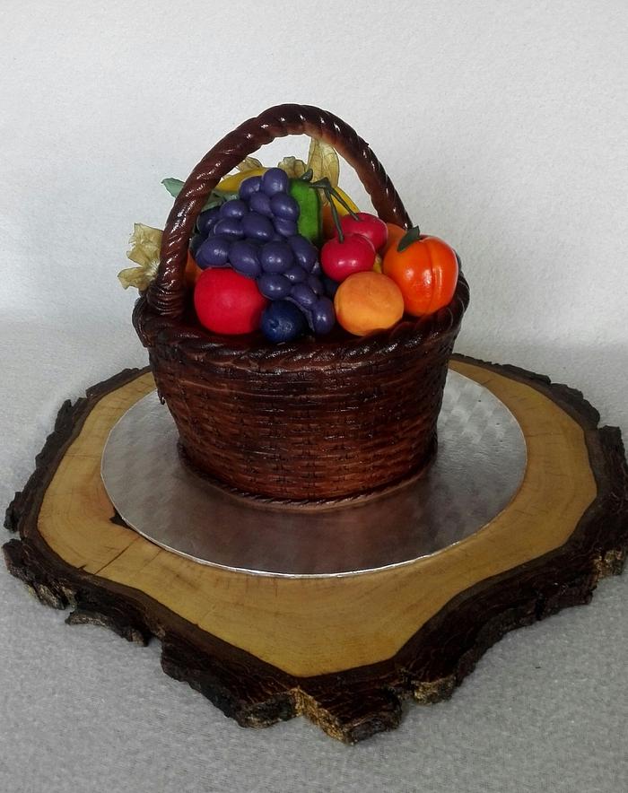 Basket with fruit