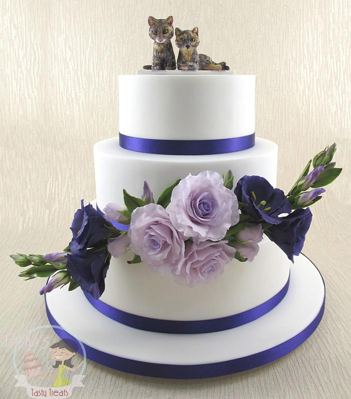Cats & Flowers Wedding Cake