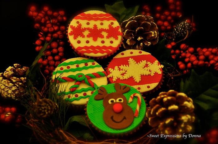 Christmas Jumper Cupcakes