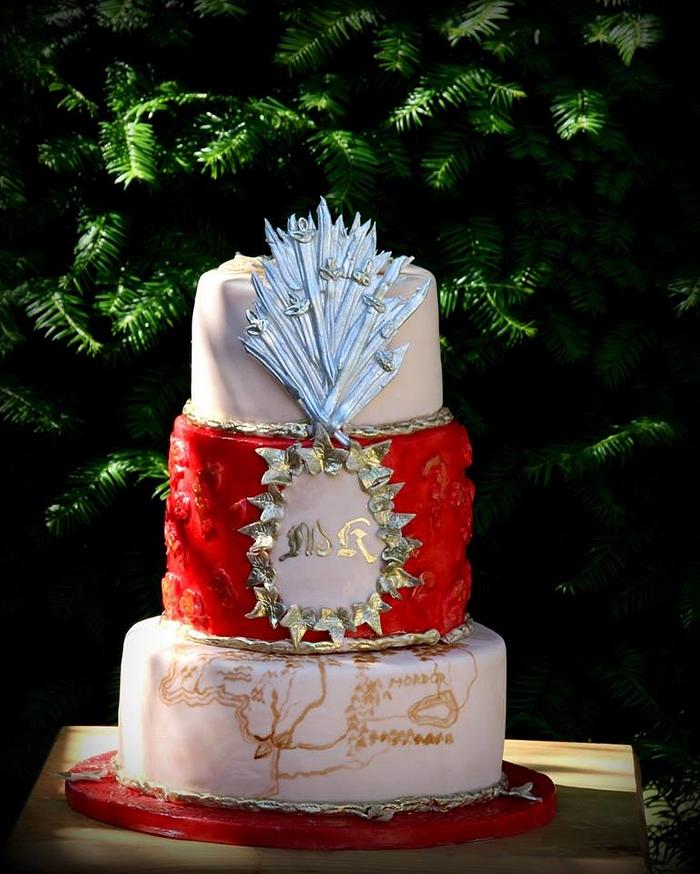 Wedding cake Game of throne and Lord of the rings glutten free