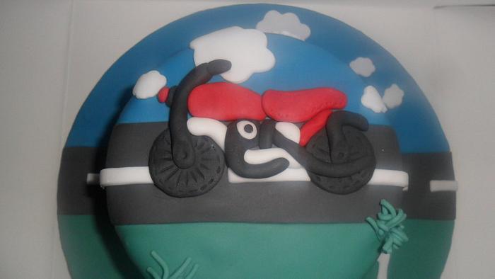 Motorbike birthday cake 