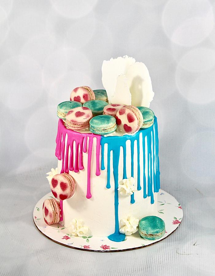 Gender Reveal Drip Cake Decorated Cake By Soods Cakesdecor