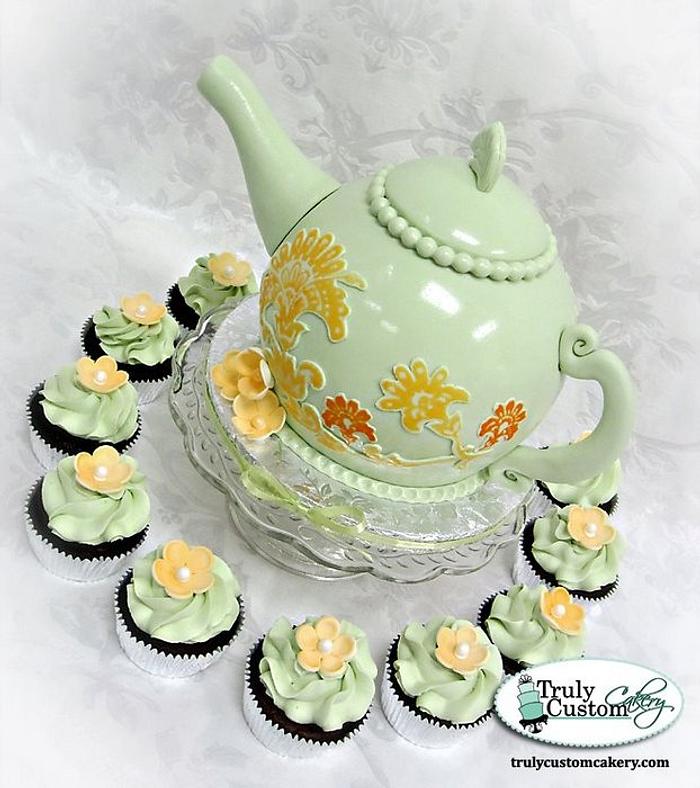 Pale Green Teapot Cake & Cupcakes