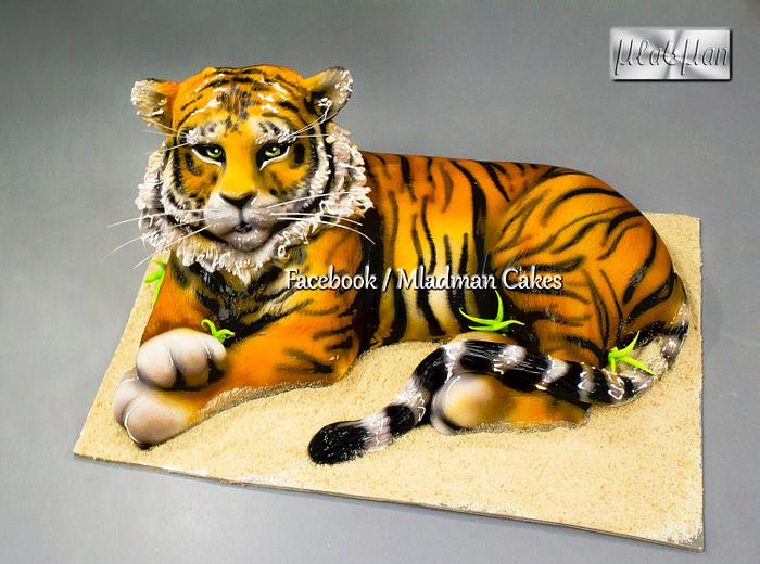 Tiger 3D Cake