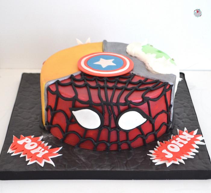Marvel comic cake 