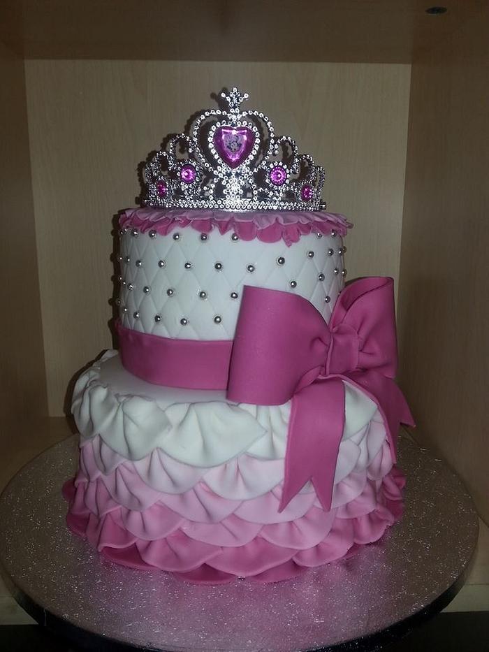 Princess pinata cake