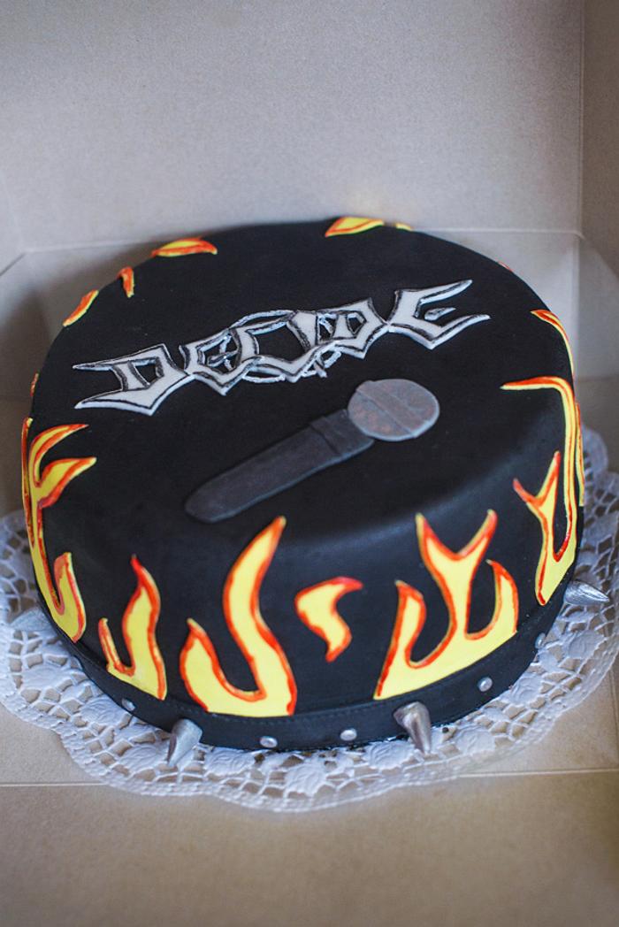 Metal cake
