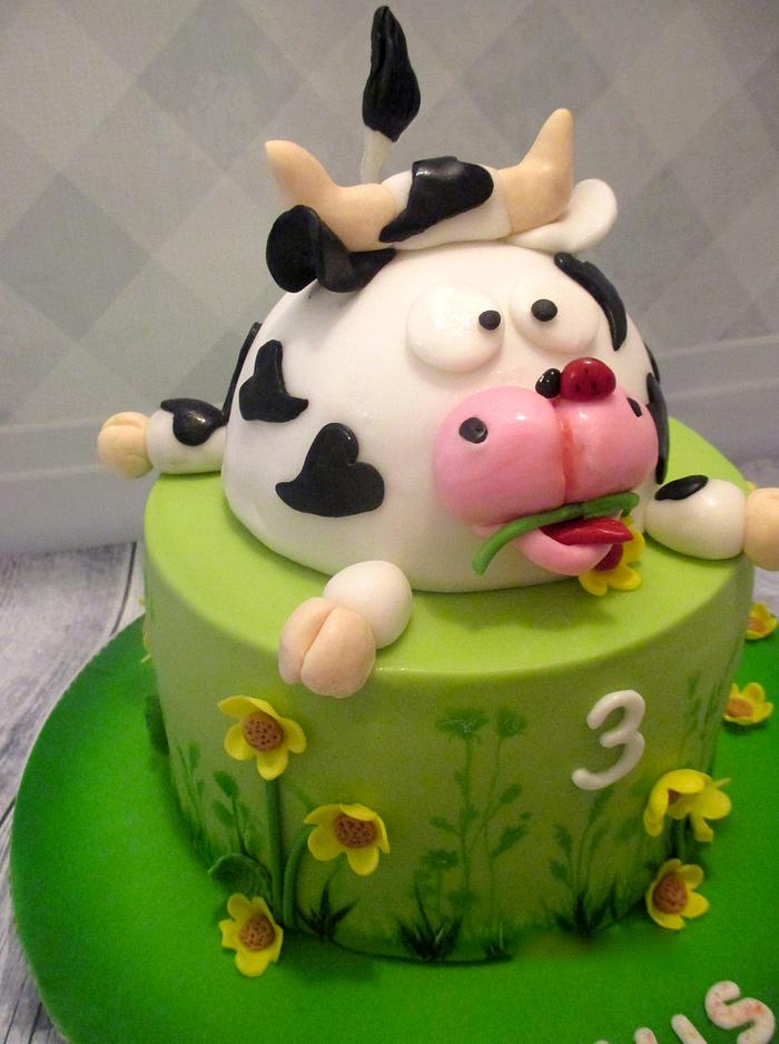 Adorable Cow Cake