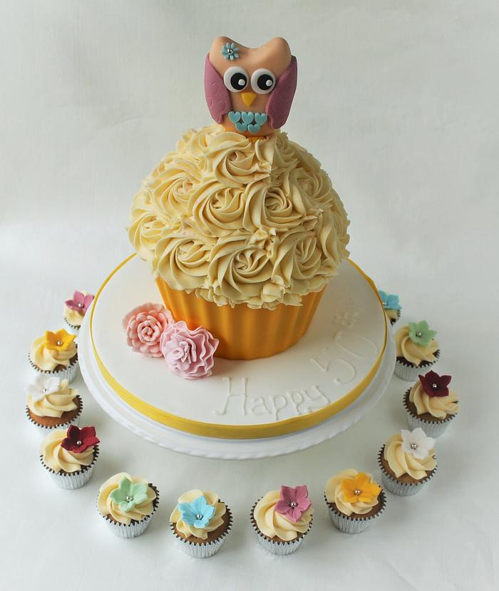 Owl and flowers giant cupcake