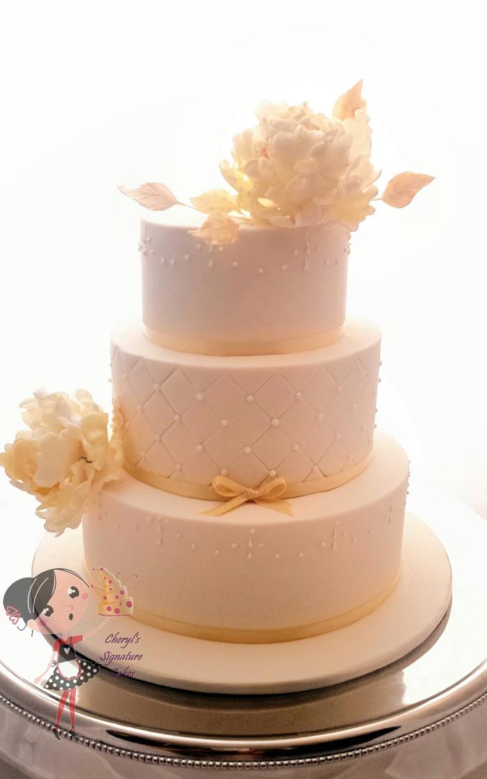 Pale Gold and Ivory wedding cake