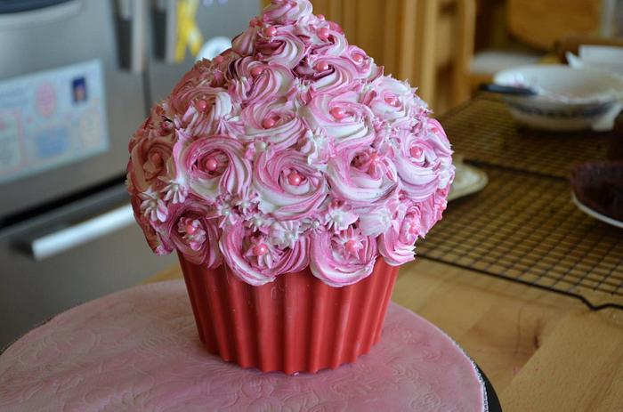 My First Big Cupcake Cake