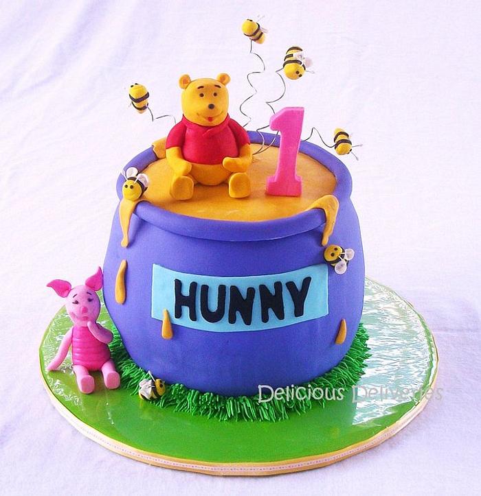 Winnie the Pooh "Hunny" Pot Cake