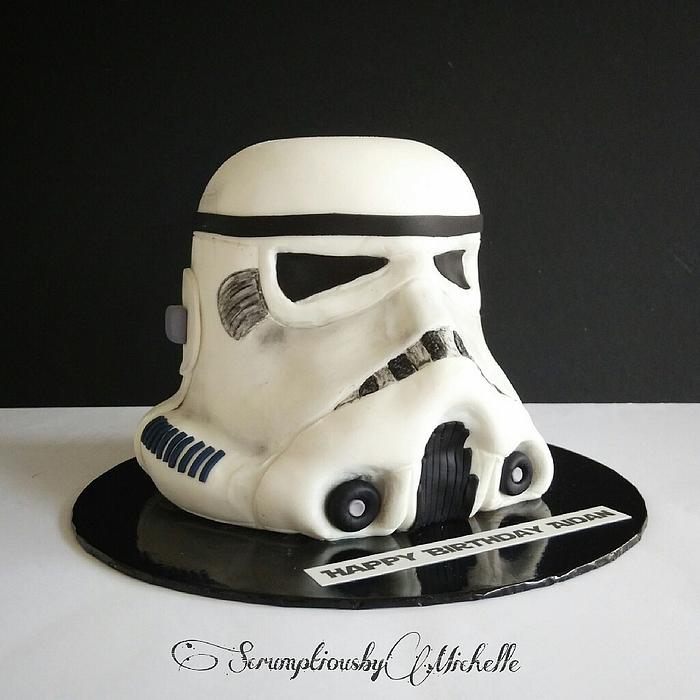 Storm Trooper helmet cake