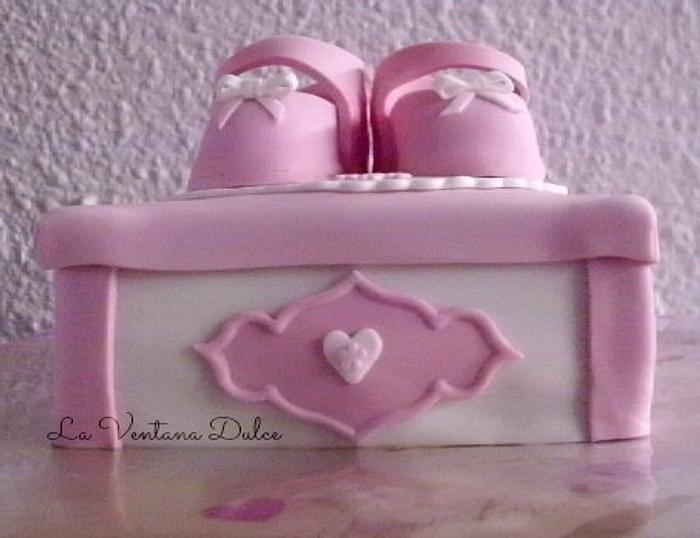 Baby shoes cake