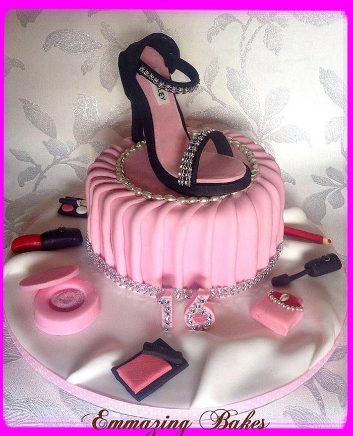 Shoe and make up pleated cake