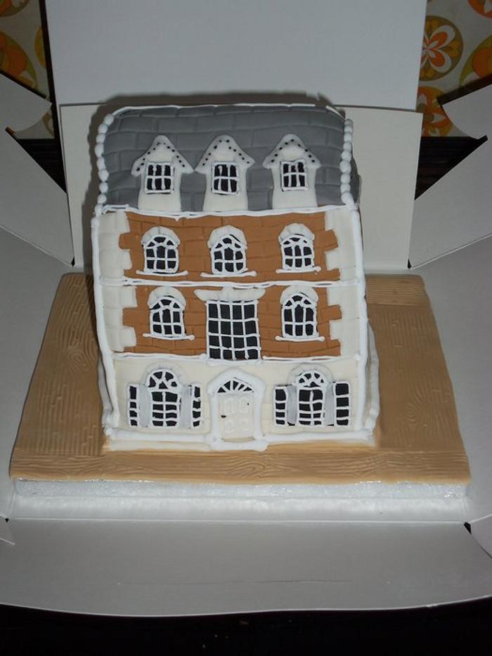Dolls House Cake
