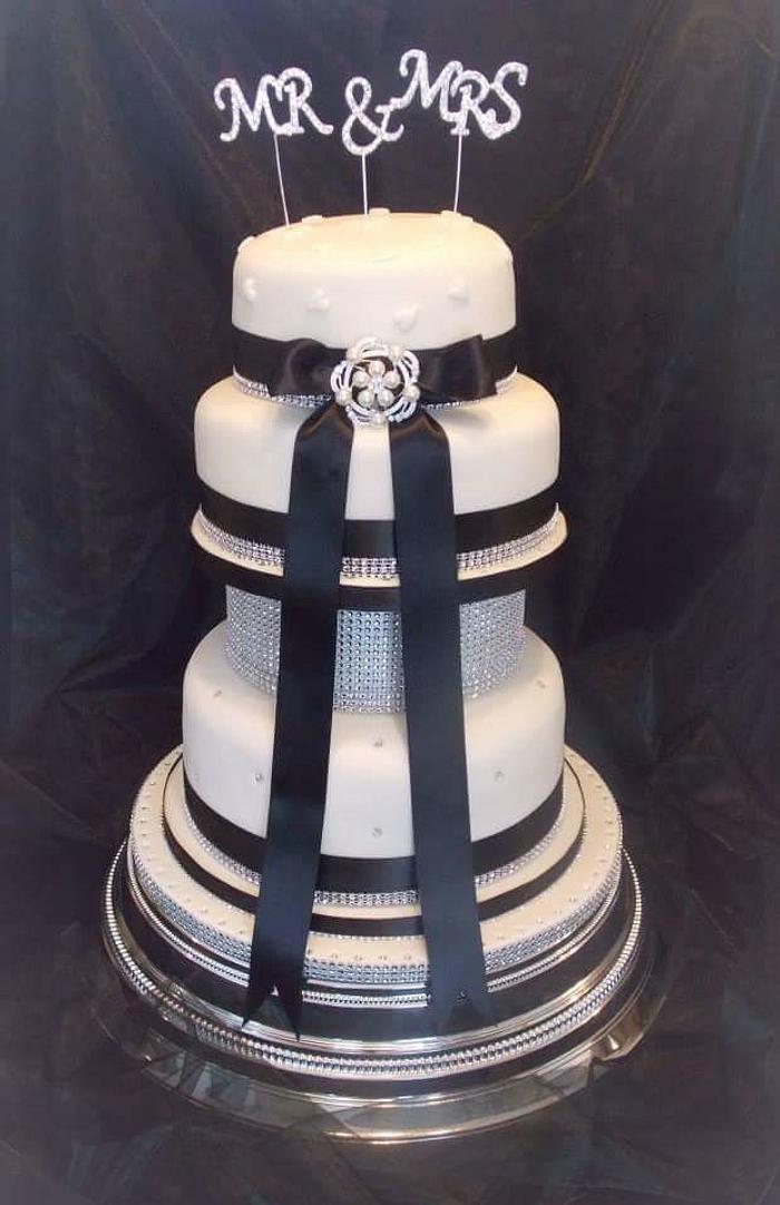 Black and bling wedding cake!