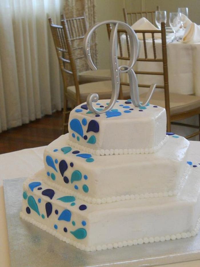 Splash wedding cake 